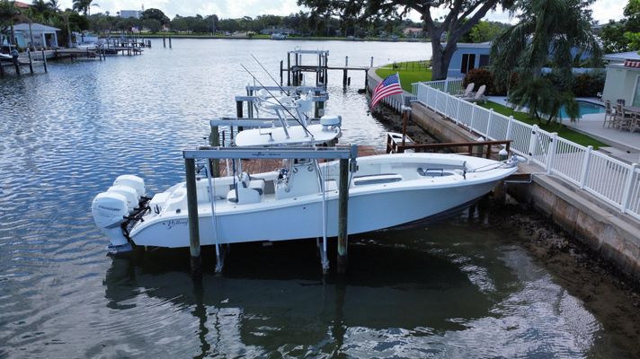 Yellowfin 34 Center Console - main image