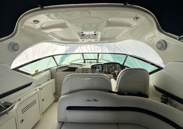 Sea Ray 380 Sundancer image
