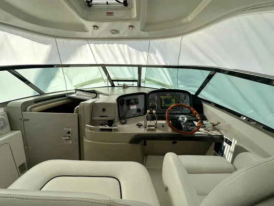 Sea Ray 380 Sundancer image