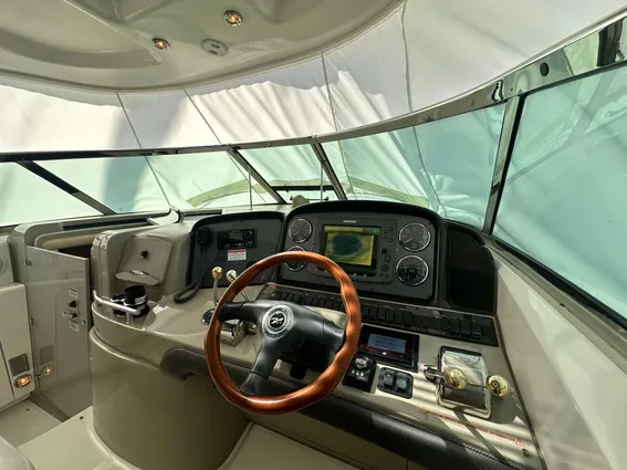 Sea Ray 380 Sundancer image