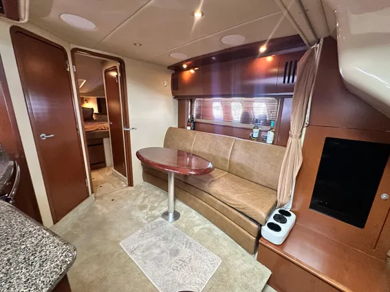 Sea Ray 380 Sundancer image