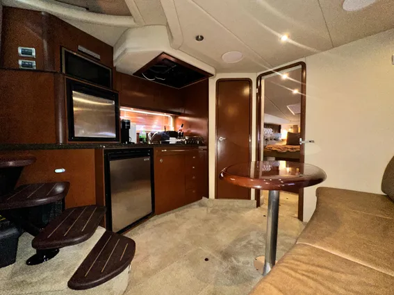 Sea Ray 380 Sundancer image