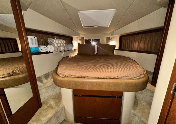 Sea Ray 380 Sundancer image