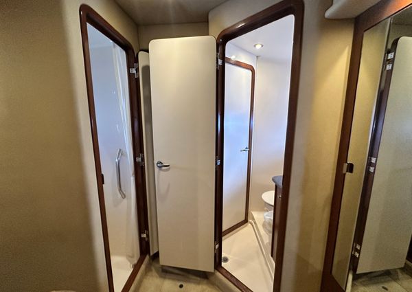 Sea Ray 380 Sundancer image