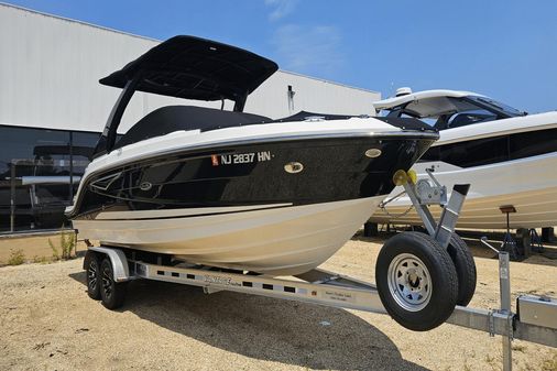 Sea Ray 250 SLX image