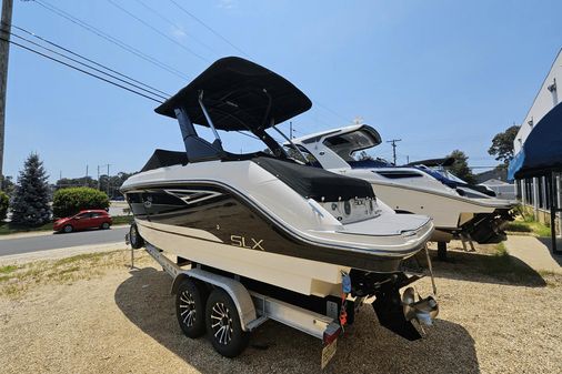 Sea Ray 250 SLX image