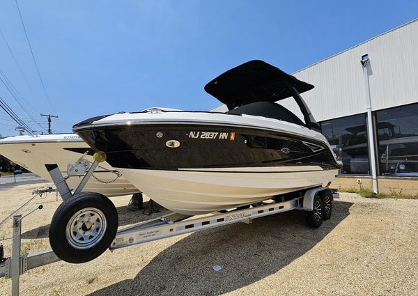 Sea Ray 250 SLX image