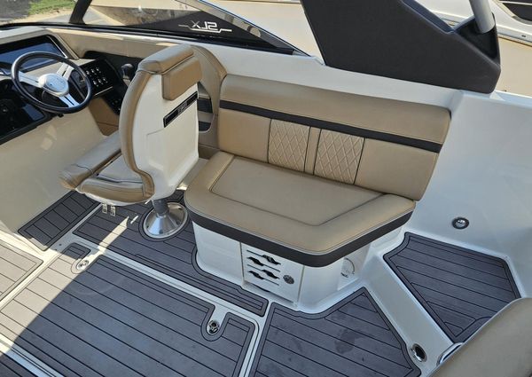 Sea Ray 250 SLX image