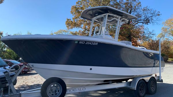 Robalo R230 Center Console