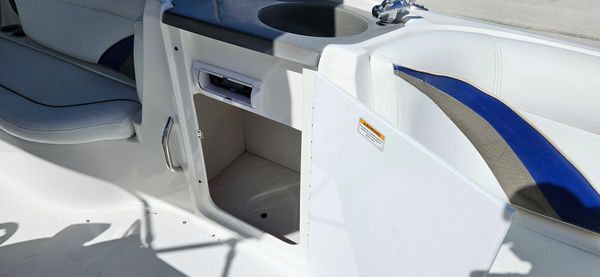 Hurricane SUNDECK-SPORT-220-OB image