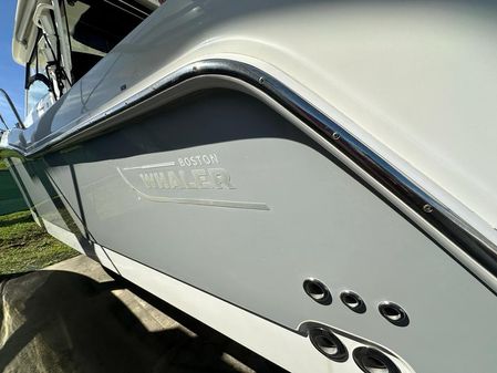 Boston Whaler 315 Conquest image