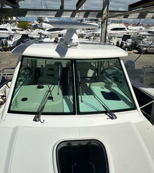 Boston Whaler 315 Conquest image