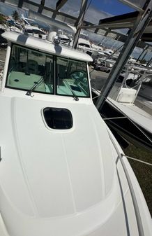 Boston Whaler 315 Conquest image