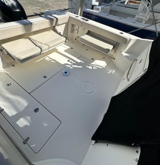 Boston Whaler 315 Conquest image