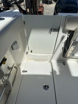 Boston Whaler 315 Conquest image