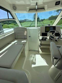 Boston Whaler 315 Conquest image