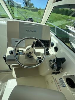 Boston Whaler 315 Conquest image