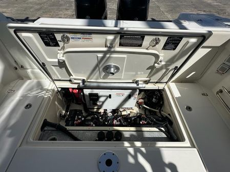 Boston Whaler 315 Conquest image