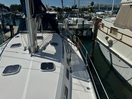 Catalina 380 image