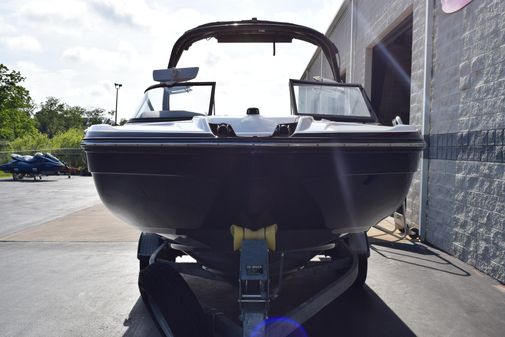 Yamaha Boats 212X image