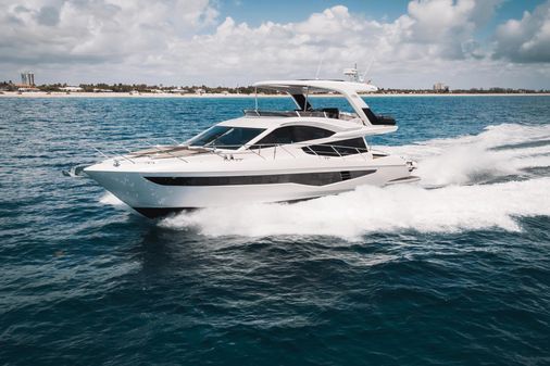 Galeon 550 Fly image