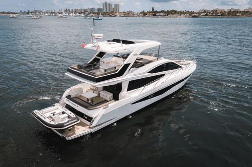 Galeon 550 Fly image