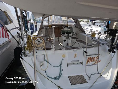 Beneteau Oceanis Clipper 393 image