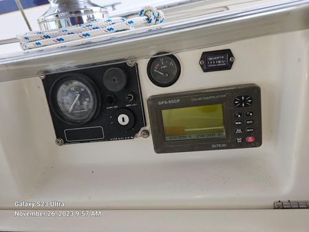 Beneteau Oceanis Clipper 393 image