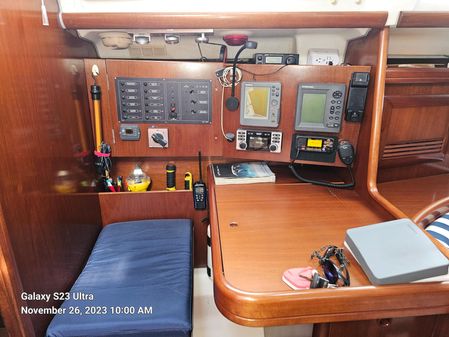 Beneteau Oceanis Clipper 393 image