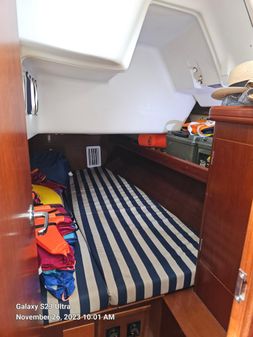 Beneteau Oceanis Clipper 393 image