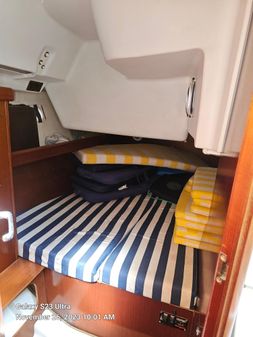 Beneteau Oceanis Clipper 393 image