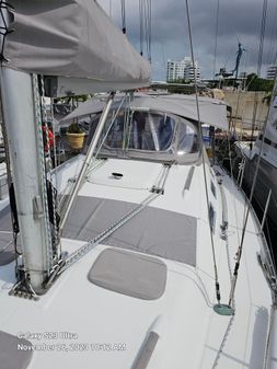 Beneteau Oceanis Clipper 393 image