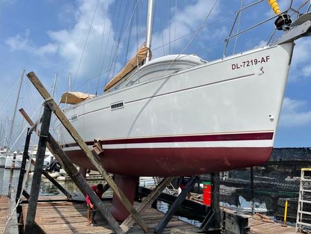 Beneteau Oceanis Clipper 393 image