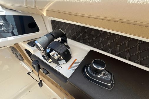 Sea Ray 310 SLX OB image