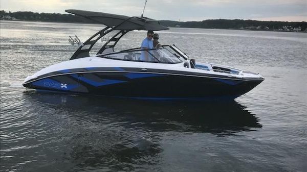 Yamaha Boats 242X E 