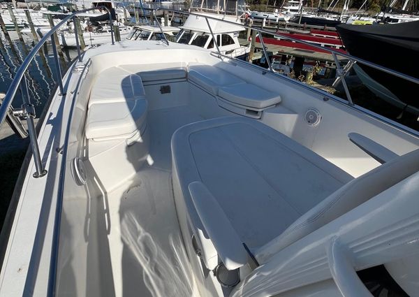 Boston Whaler 270 Dauntless image