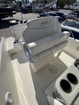 Boston Whaler 270 Dauntless image