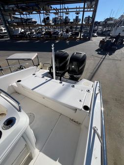 Boston Whaler 270 Dauntless image