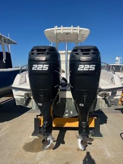 Boston Whaler 270 Dauntless image