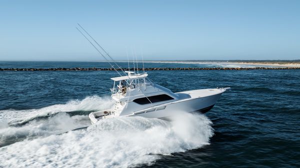 Hatteras 60 Convertible image