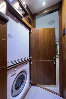 Princess V65 image
