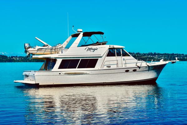 Meridian 490 Pilot House - main image