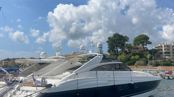 Princess Yachts V65 