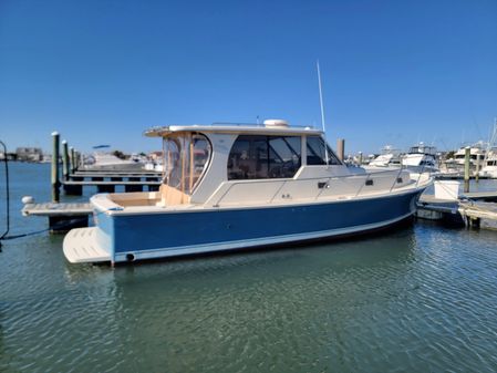 Mainship 34 PILOT Rum Runner Classic image