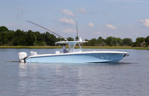 Bahama 41 Center Console image