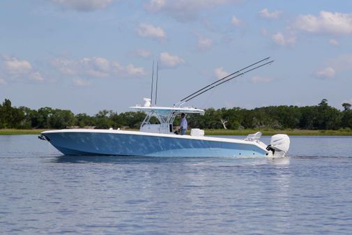 Bahama 41 Center Console image