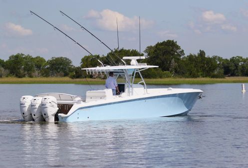 Bahama 41 Center Console image