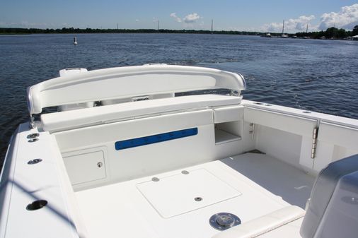 Bahama 41 Center Console image