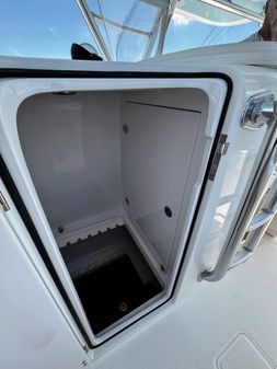 Bahama 41 Center Console image