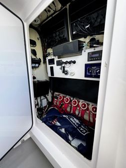 Bahama 41 Center Console image